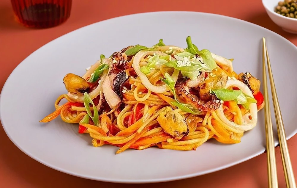 Удон с морепродуктами