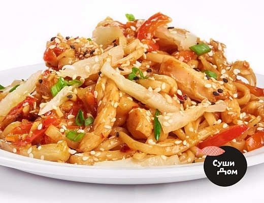 Удон с курицей и ананасом