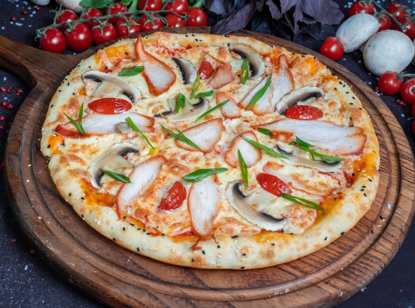 а Пицца Куриная с грибами средняя