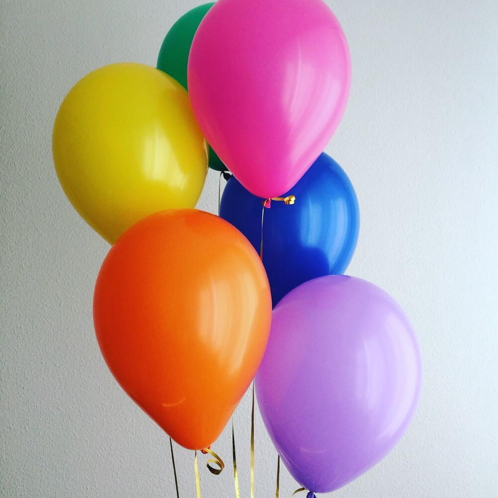6 ярких гелиевых шаров