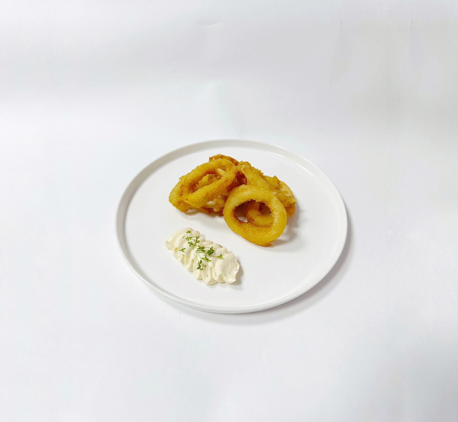 Кольца кальмара с чесночным соусом