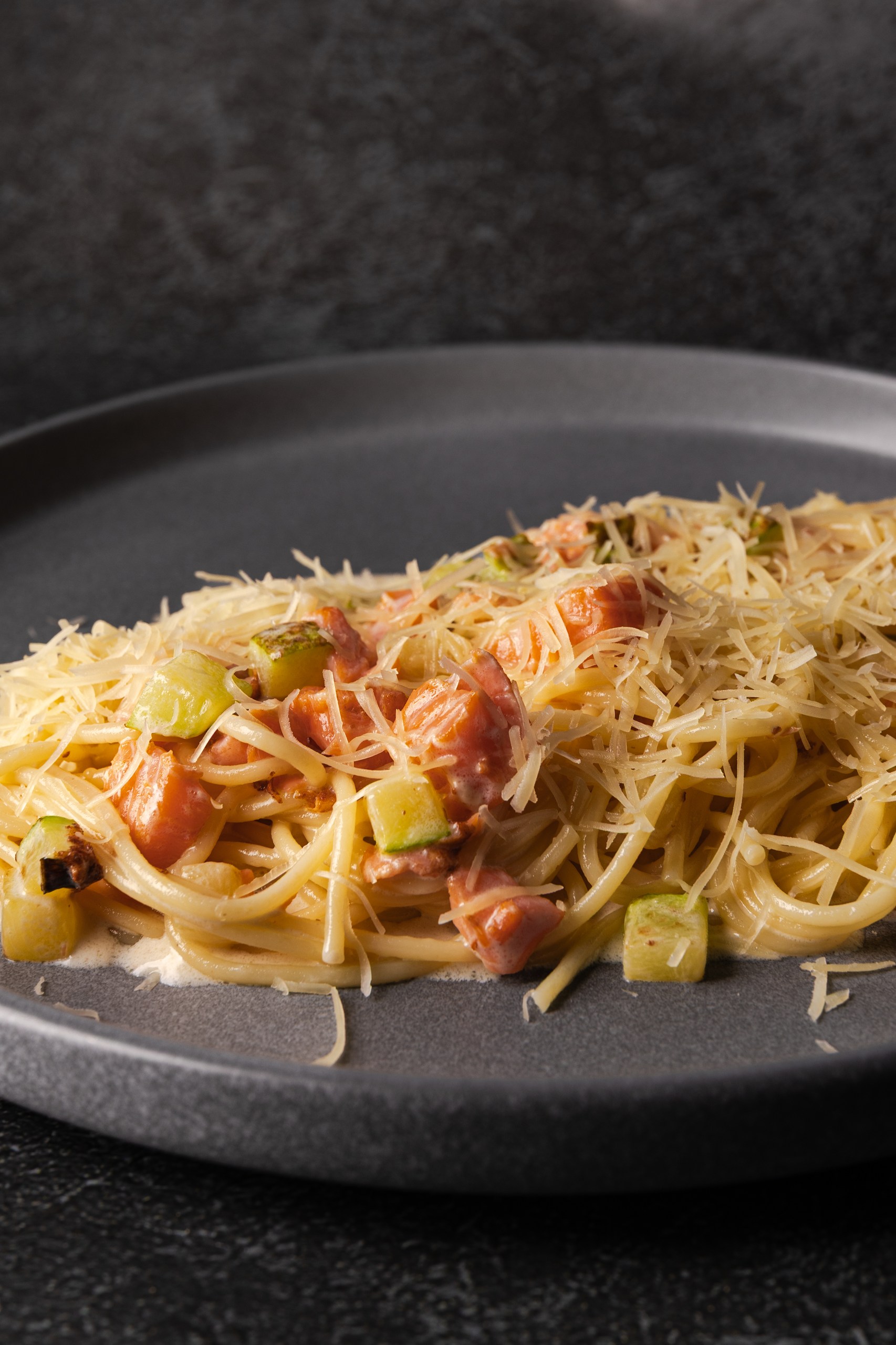 Паста с форелью и цукини