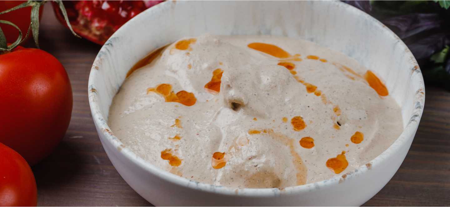 Сациви с цыпленком и ореховым баже (Грузия)