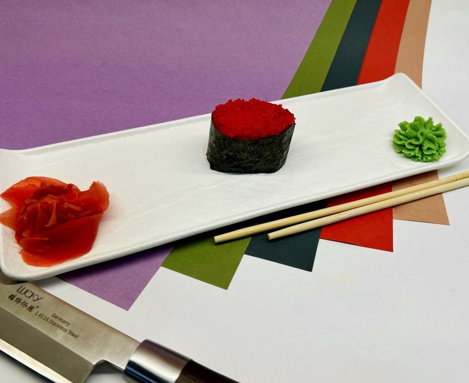 Суши с тобикой