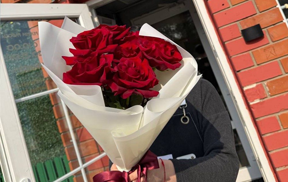 №77 5 французских роз