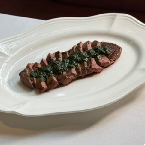 Фланк-стейк с соусом чимичурри