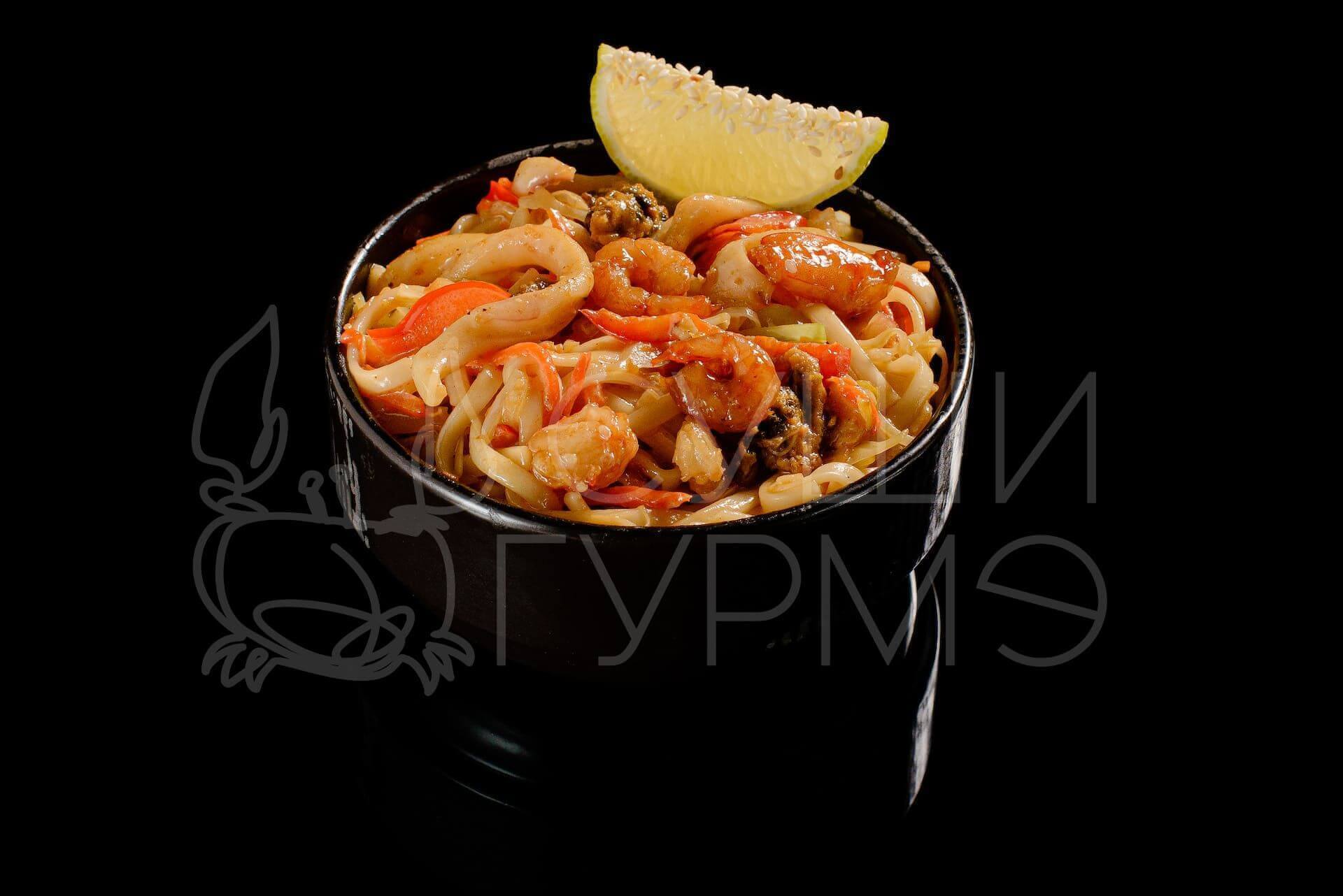 WOK с морепродуктами
