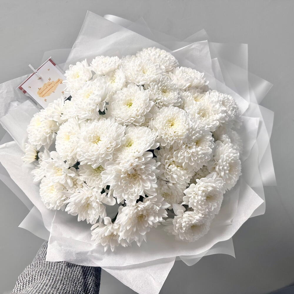 Букет «Хризантемка» из кустовых хризантем