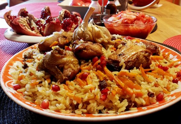 Плов по‑узбекски с куриным бедром