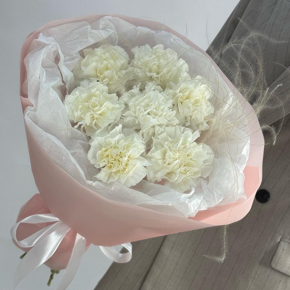 Диантусы и ковыль