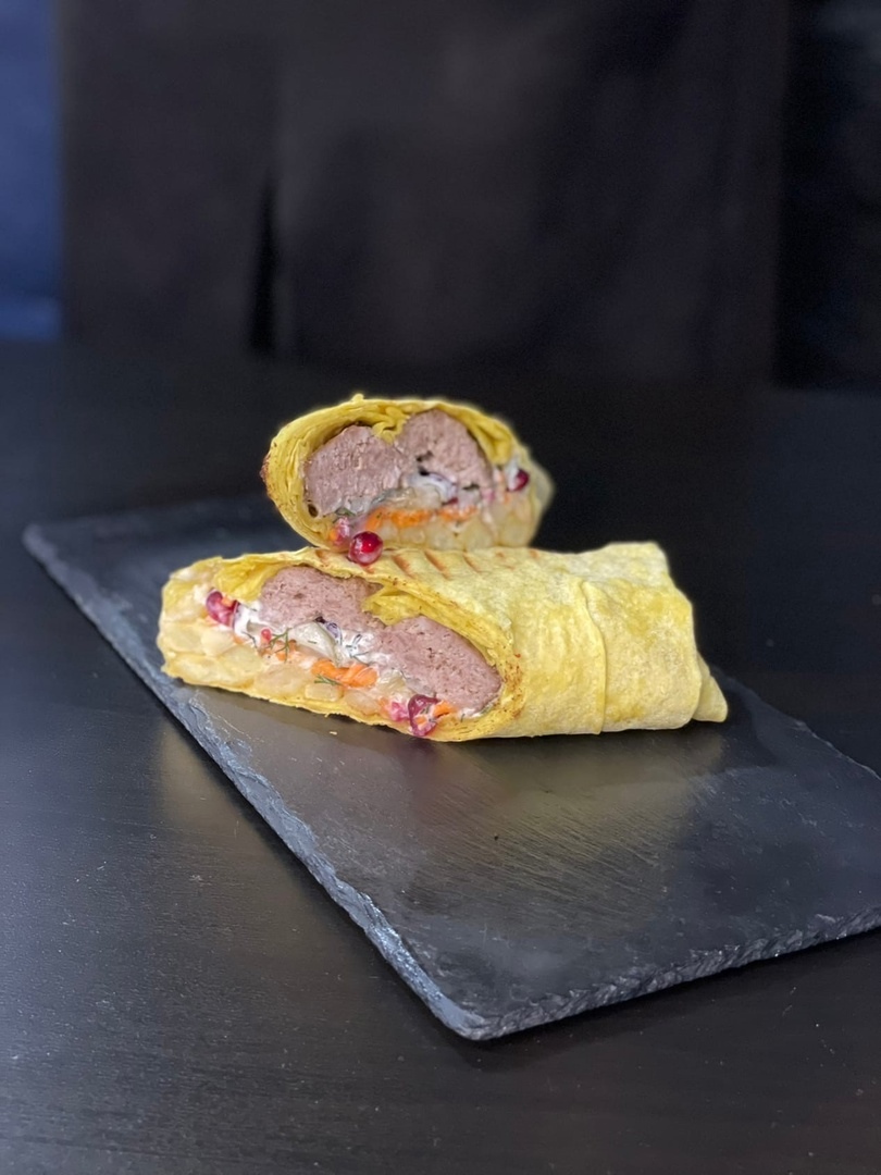 Бурум с люля-кебаб из свинины 350 г