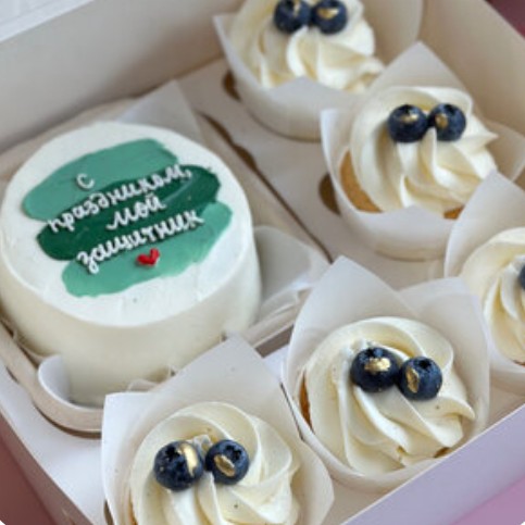 Набор Бенто-торт и 5 капкейков 23 февраля