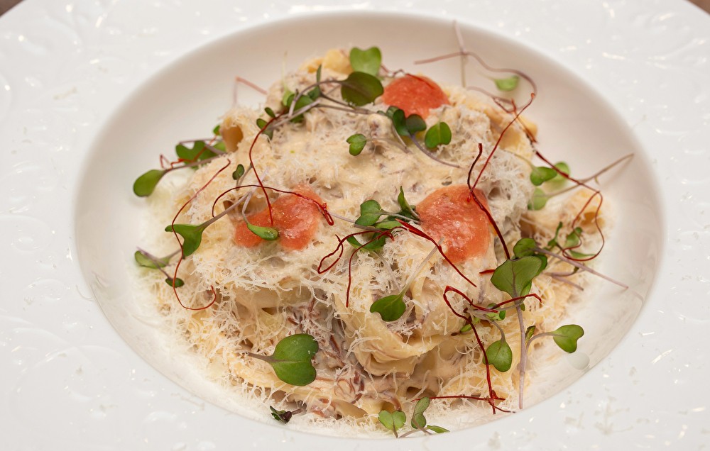 Паста с телячьими щечками