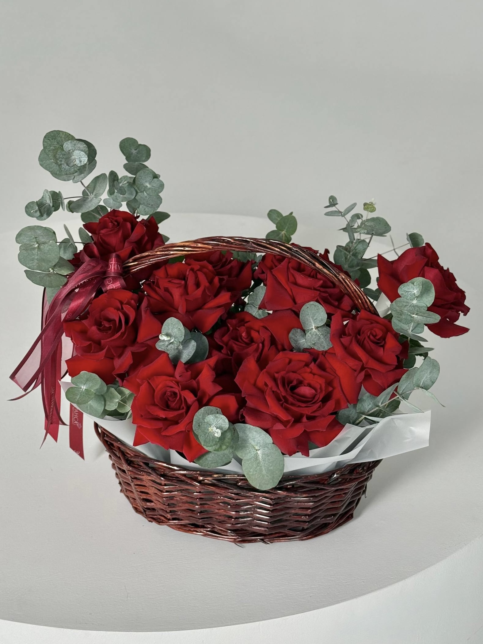 Авторская корзина французских роз «Любимой маме»