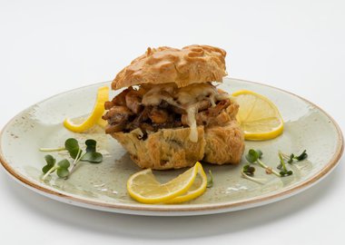 Жюльен с морепродуктами