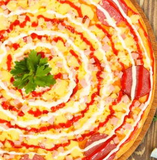 Пицца с колбасой 33 см на тонком тесте