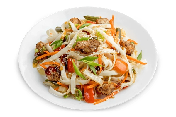 Удон с курицей в остро-сладком соусе
