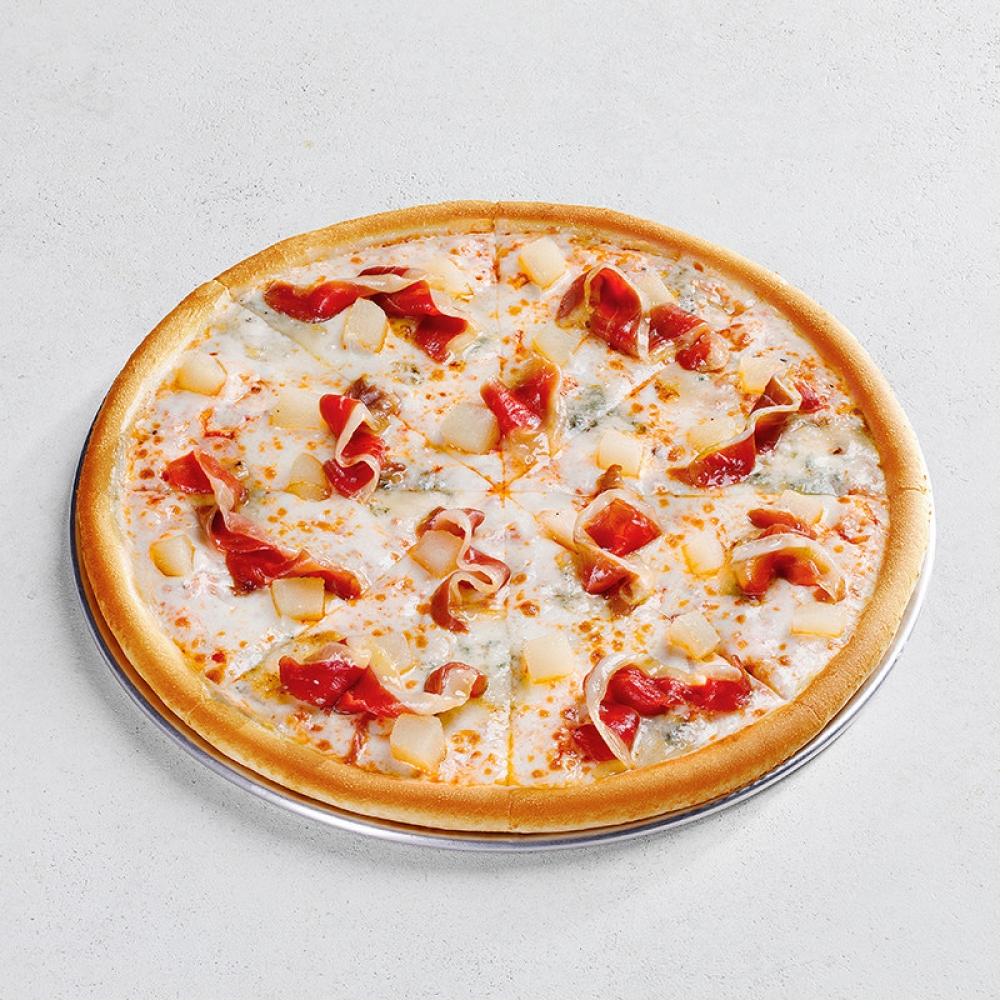 Утка с медовой грушей на томатном соусе