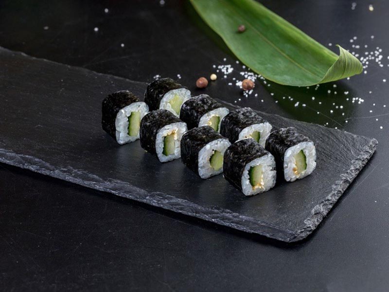 Ролл с огурцом