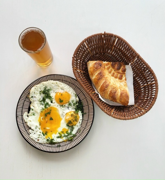 Яичница с зеленью (3шт, бизнес ланч)