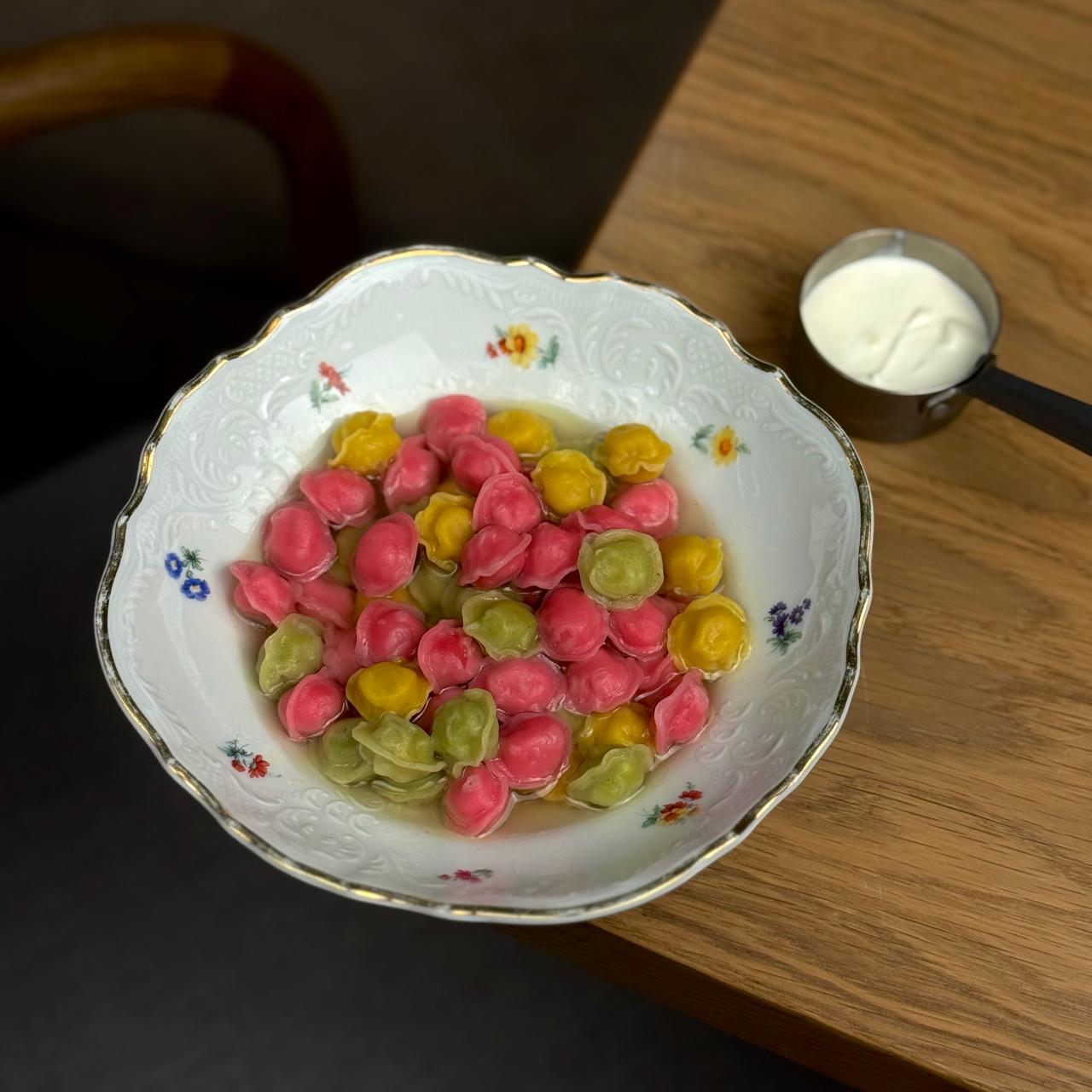 Детские пельмени с кроликом и сметаной