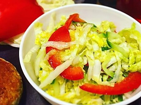 Летний с китайской капустой