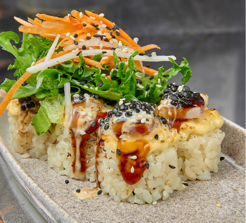 Опаленный с тунцом и пармезаном