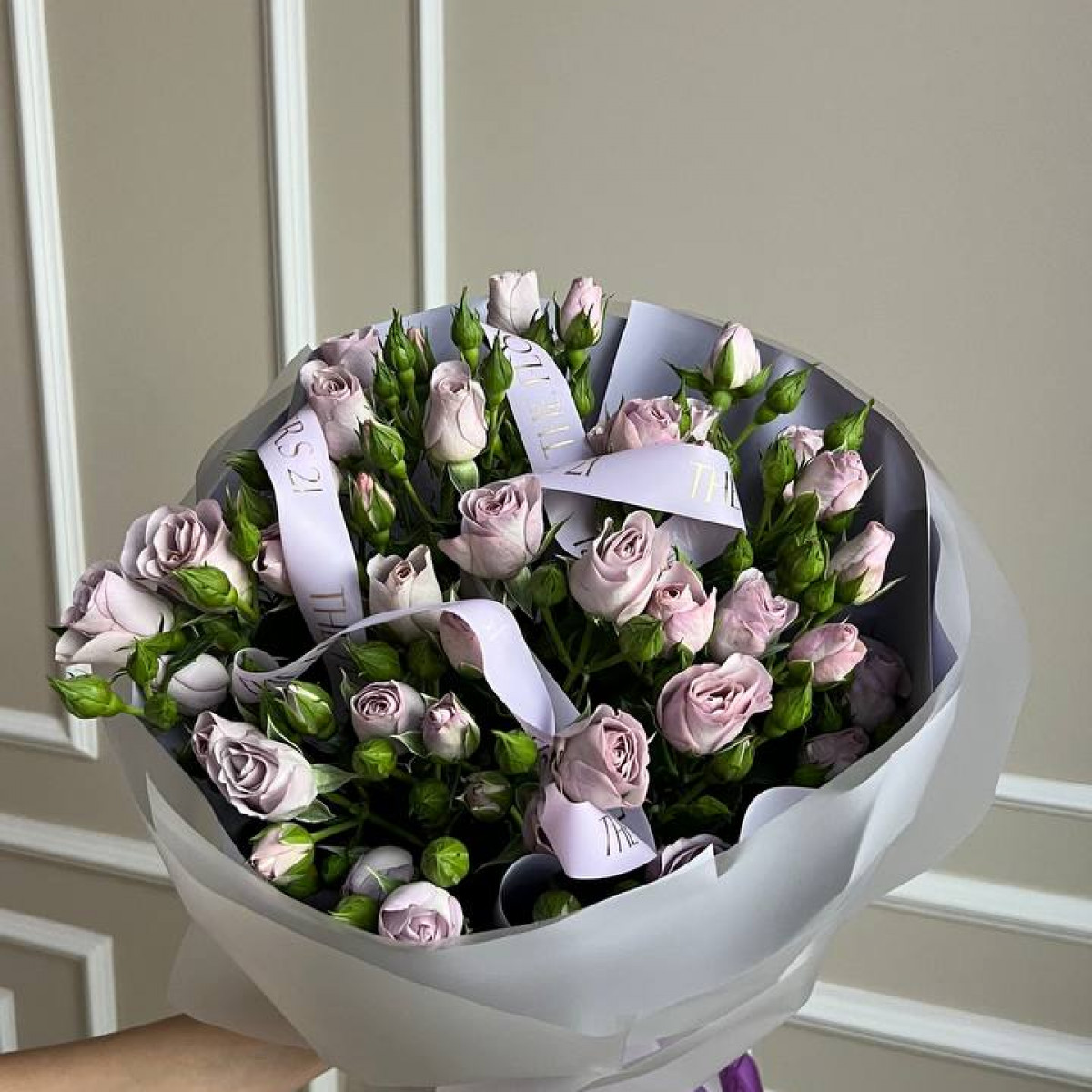 Моно букет из кустовых роз 82 (предзаказ)