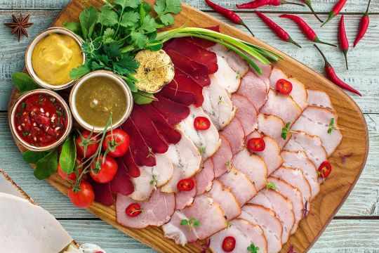 Мясная тарелка