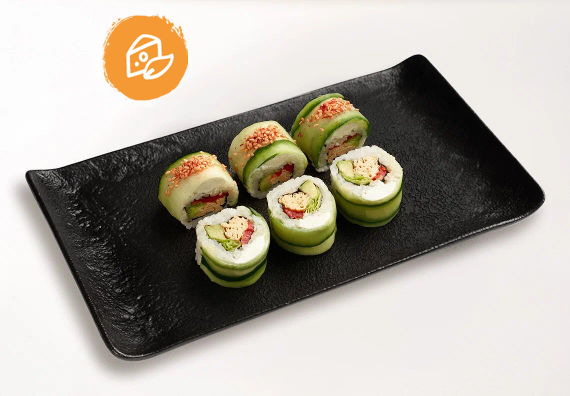 Ролл Фуджу в огурце