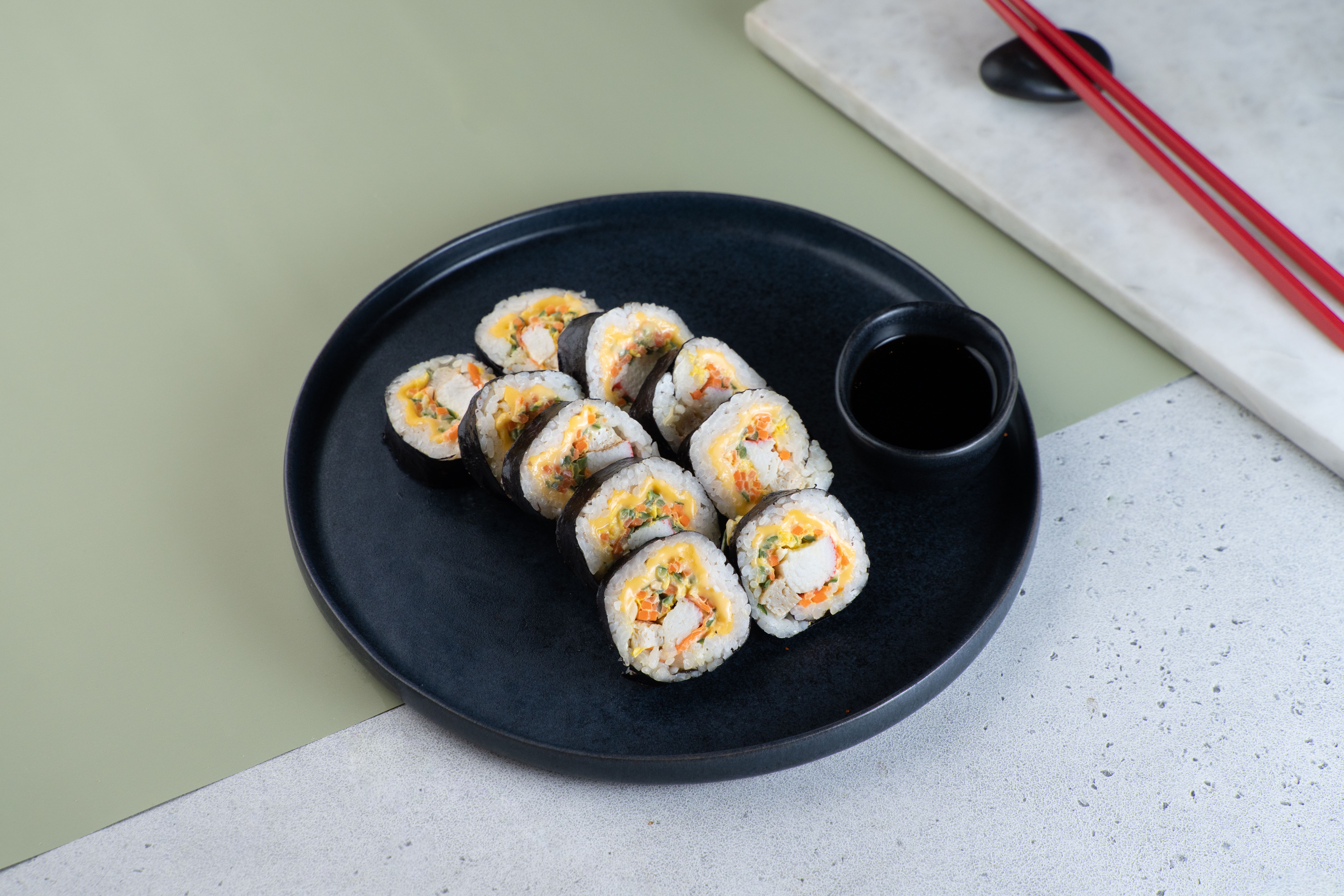 Кимбап с крабом