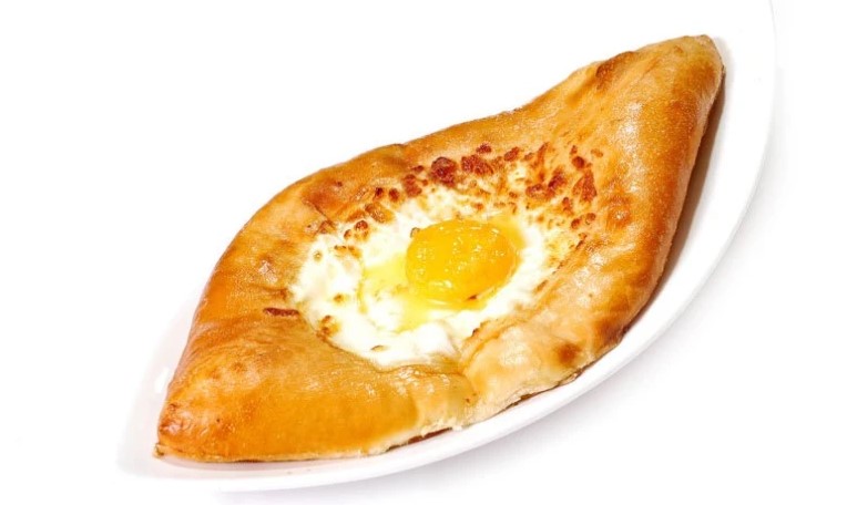 Хачапури по-аджарски