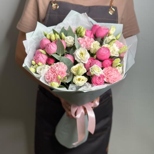 Букет из пионовидных роз Сильва Пинк и эустомы