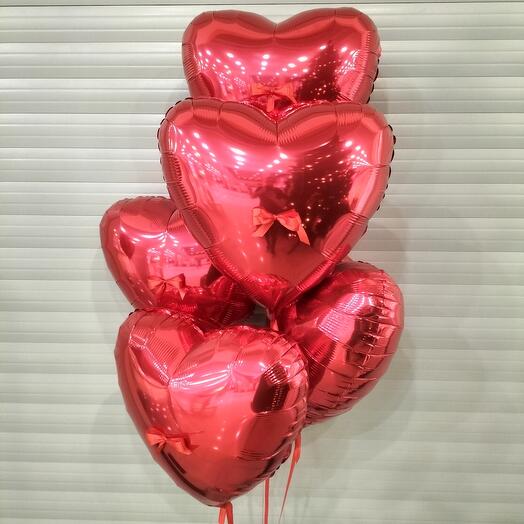 Фонтан из шаров - Красные сердца