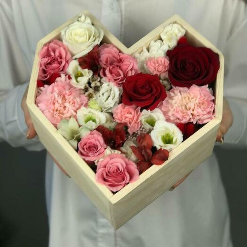 Цветы в сердце "Для нее"