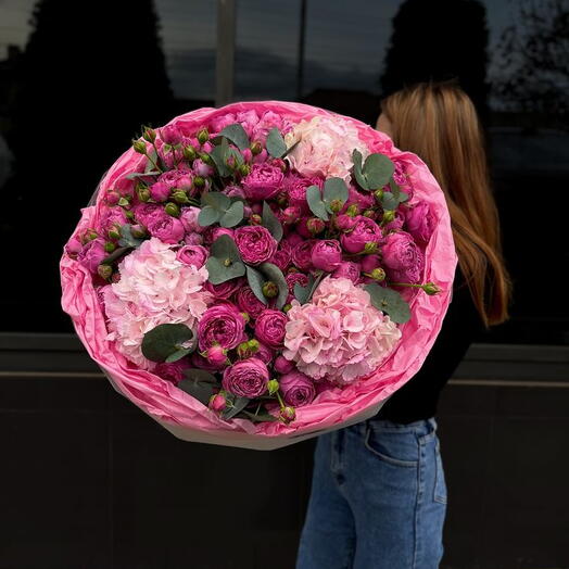 Премиум букет из пионовидных роз