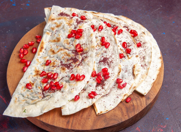 Кутаб с фруктовой начинкой