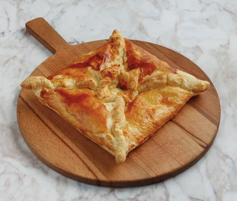 Слоеный хачапури с сыром