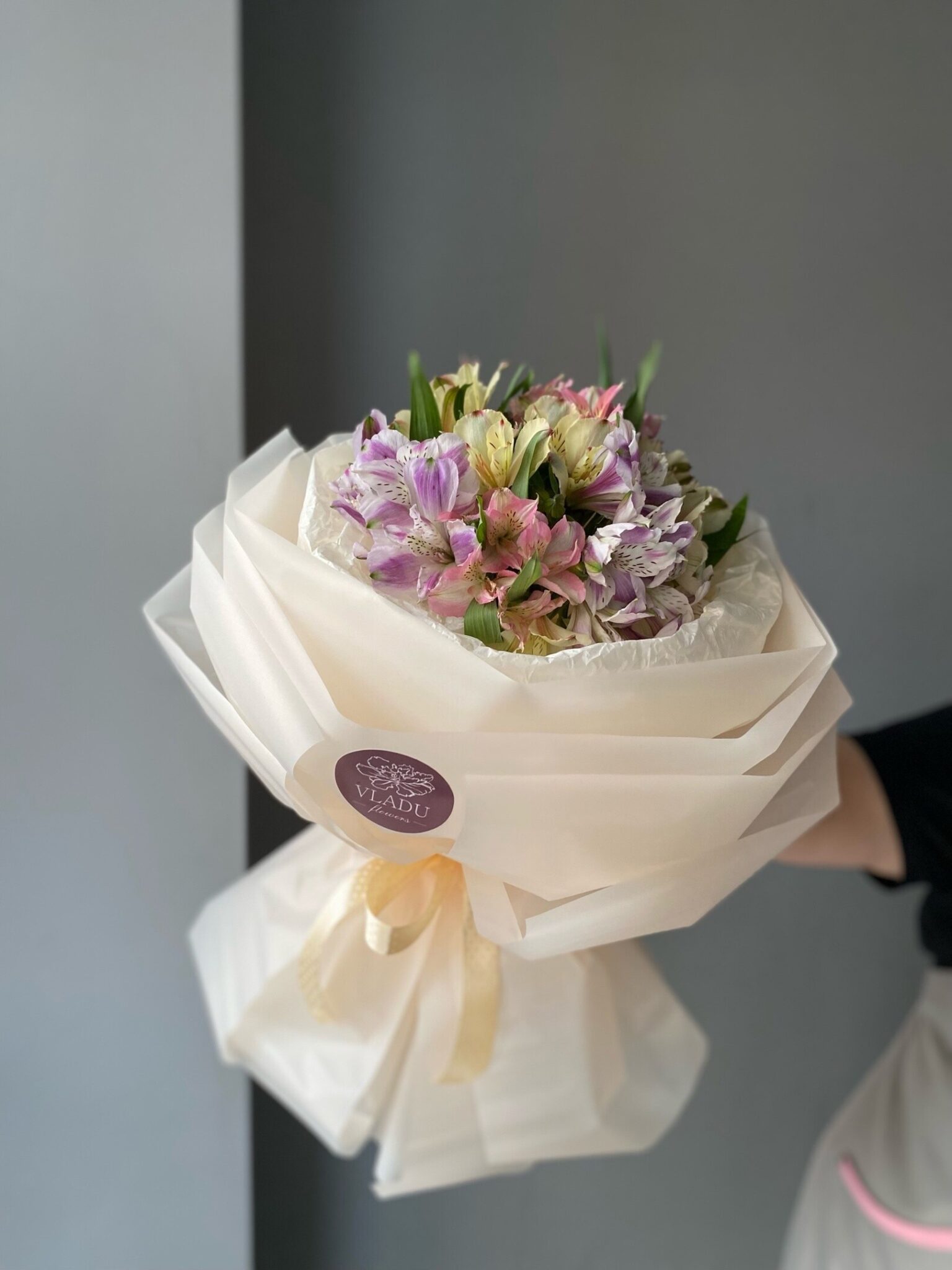 Букет альстромерий микс