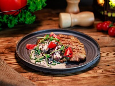 Стейк из свиной шеи