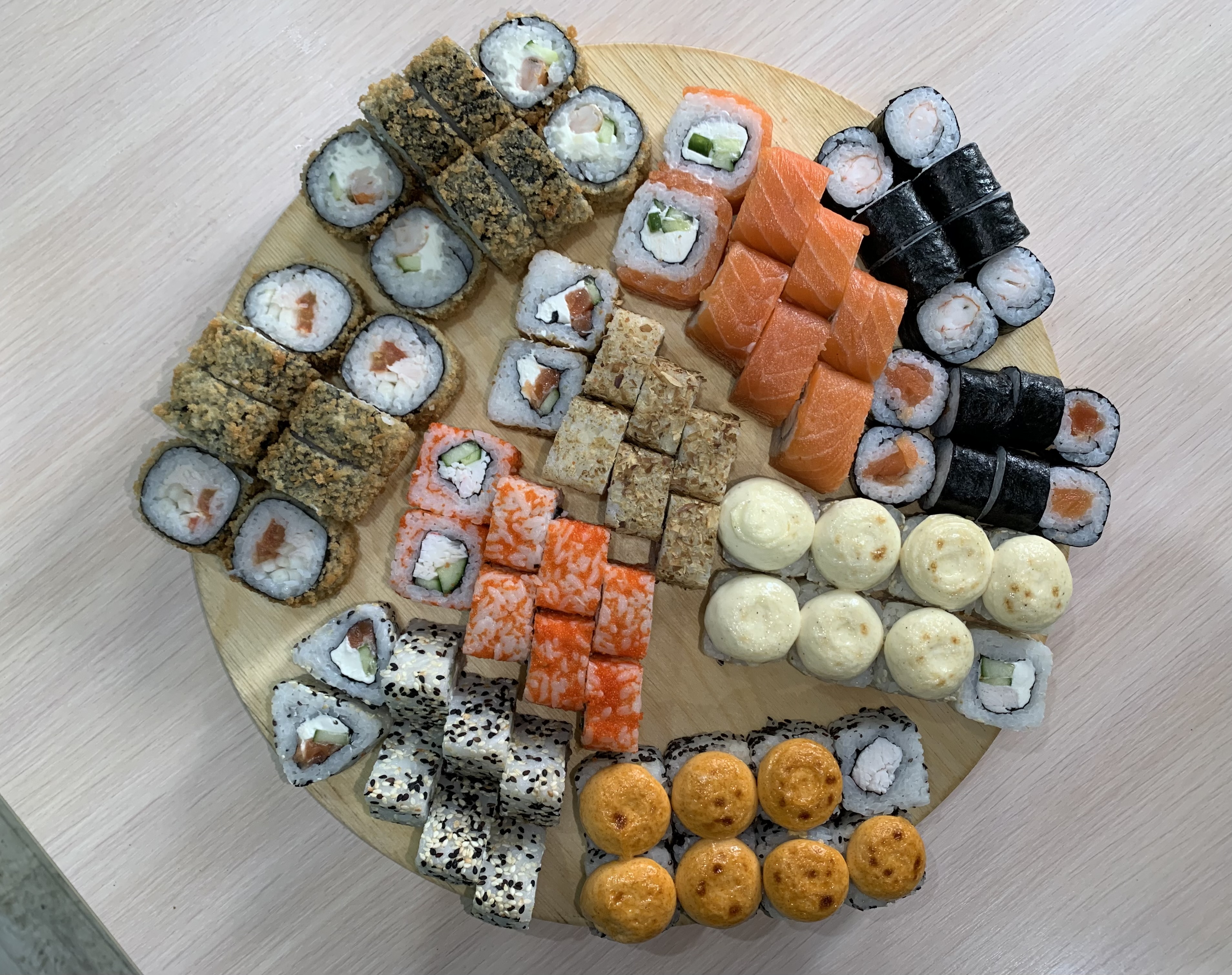 Сет «Праздничный» 80 шт.