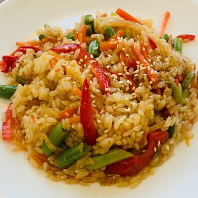 Рис с овощами в кисло-сладком соусе