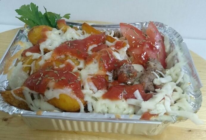 Картофель запеченный болоньезе