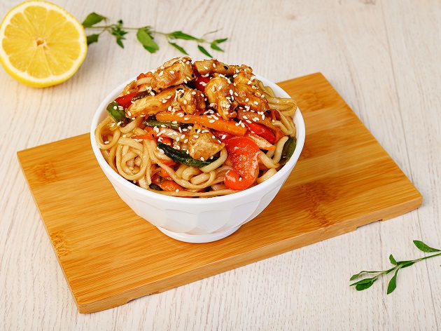 WOK c курицей терияки. 340 гр