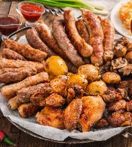 Ассорти из шашлыков и купатов