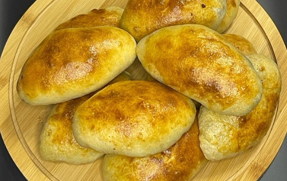 Пирожки картофелем и грибами ( 10 шт.)
