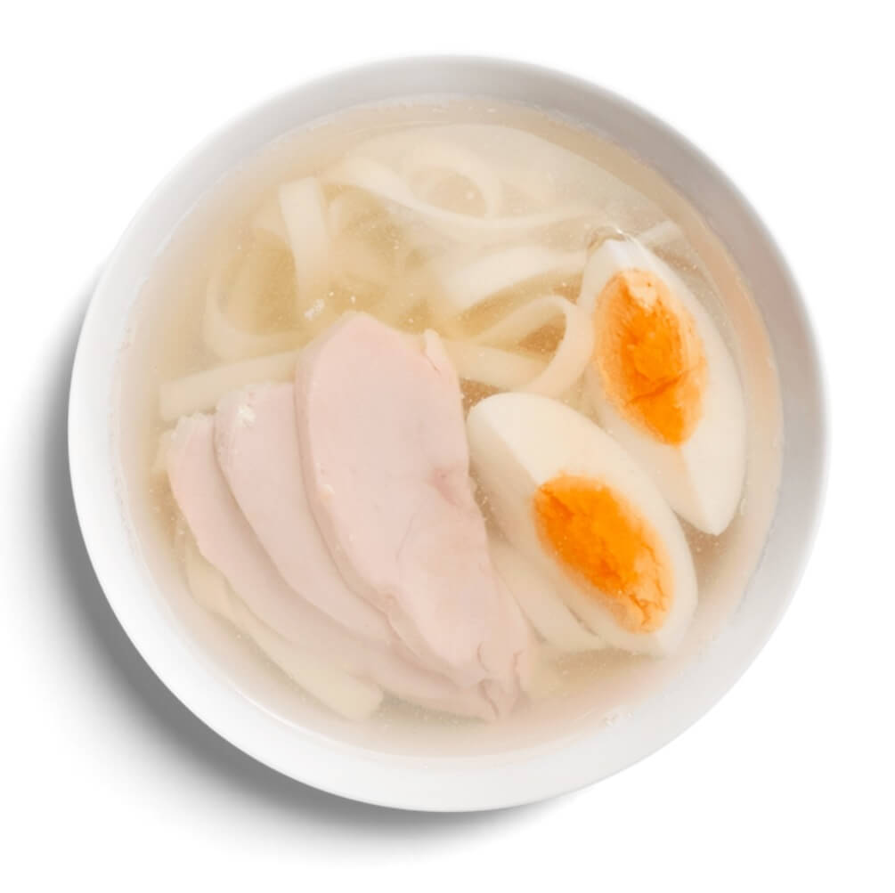Куриный бульон с лапшой и мясом