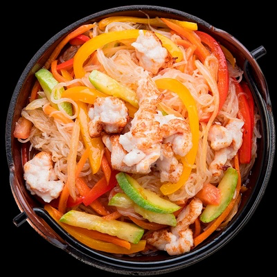 Лапша рисовая с курицей и овощами