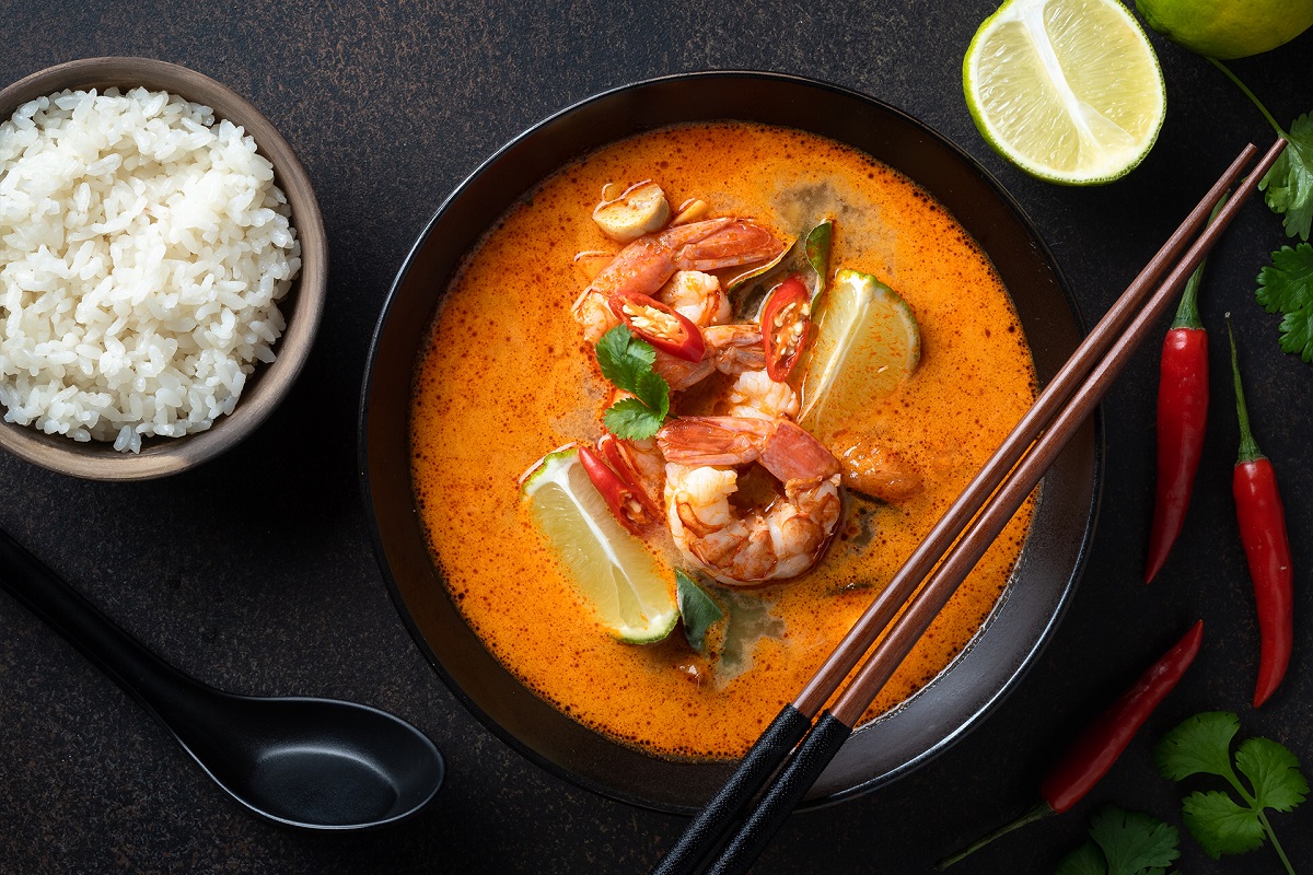 Том ям с креветками