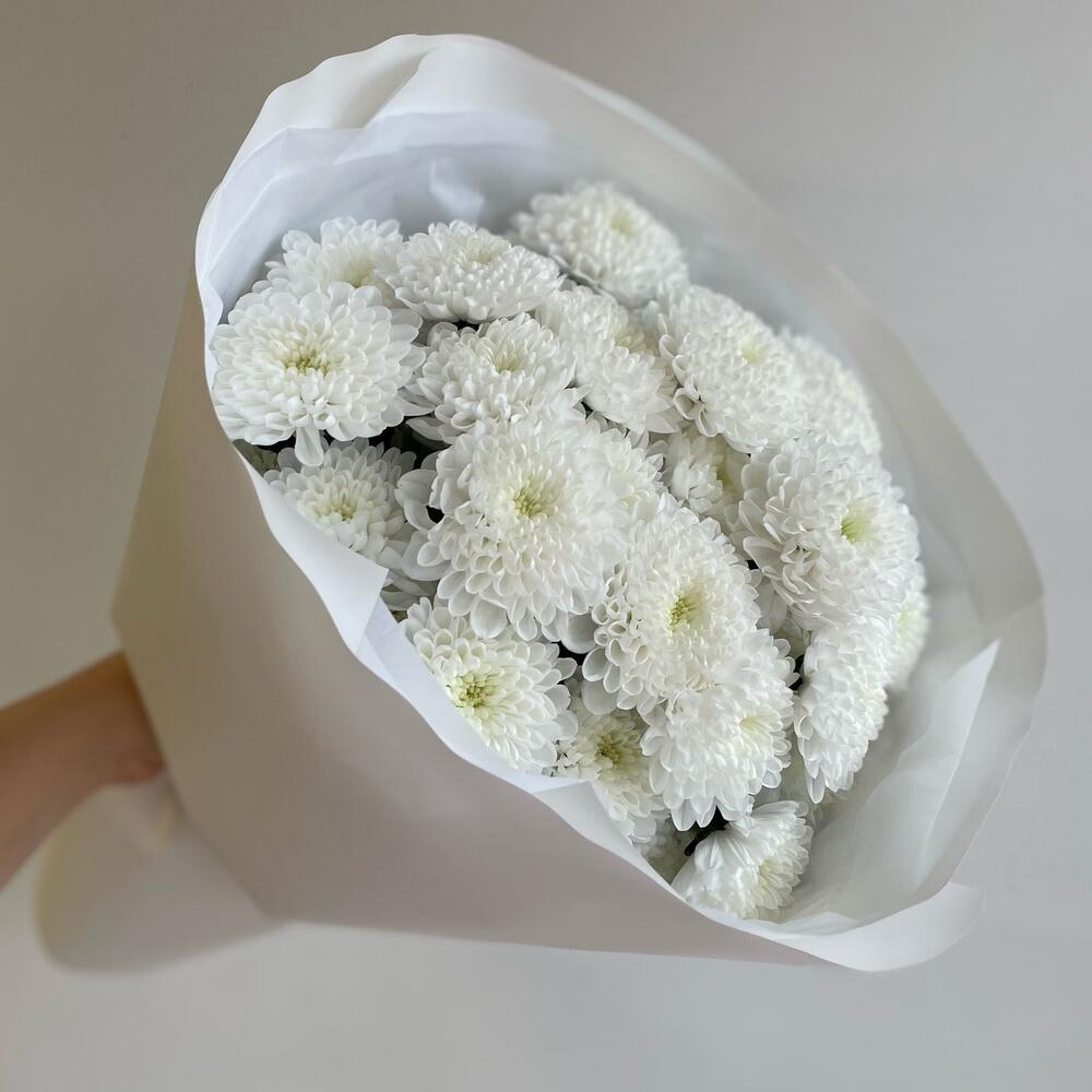 Моно-букет из 5 хризантем